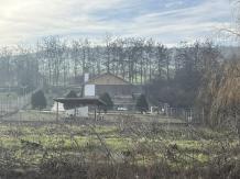 Къща с парцел