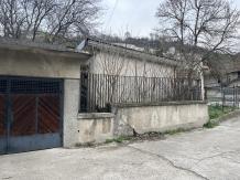 Търговски имот